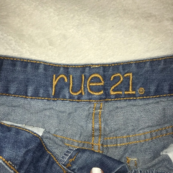 Rue21 ripped jean shorts - Picture 2 of 4